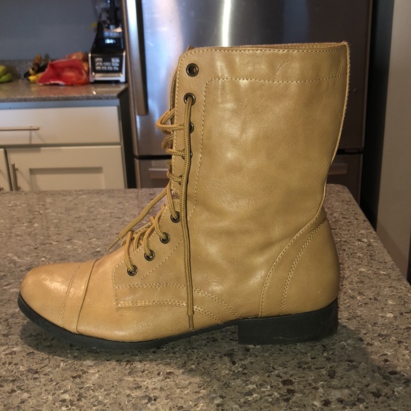 Combat boots - Picture 2 of 5